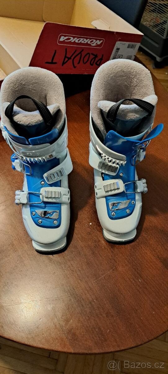 Prodám lyžařské boty Nordica vel. 235 ( EU 37 ) - 2
