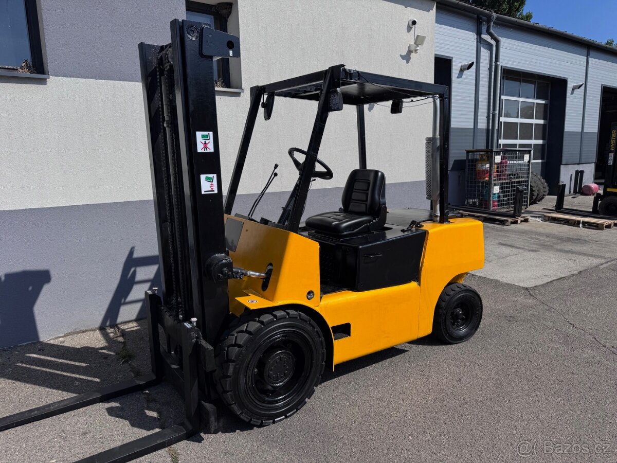 Vysokozdvižný vozík Bulhar 3,5t, po GO, diesel - 2