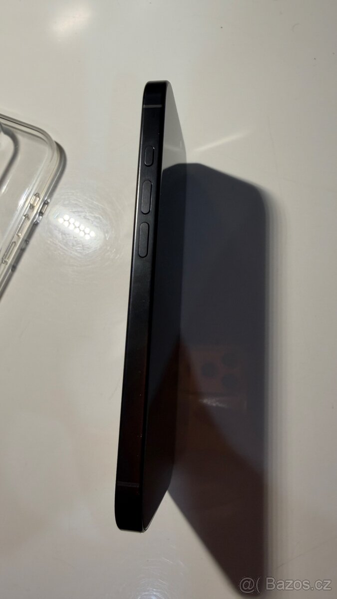 Apple iPhone 16 PRO 256gb titanově černý - 2