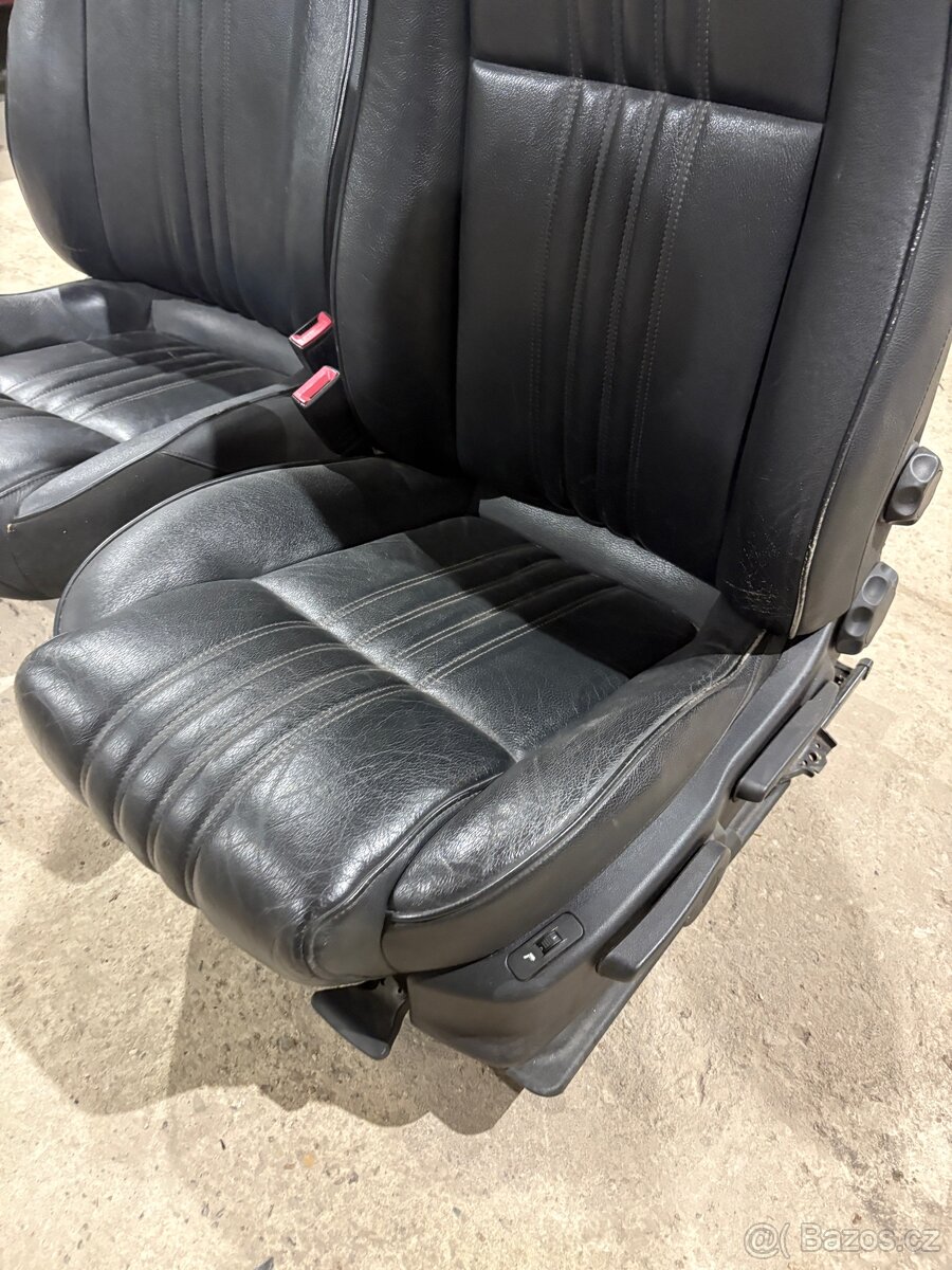 Sedačky a tapce Alfa Romeo 159 - 2