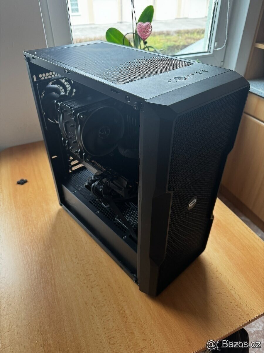 Herní PC - RYZEN 5 3600 / Radeon RX 5700 XT / 32gb RAM - 2