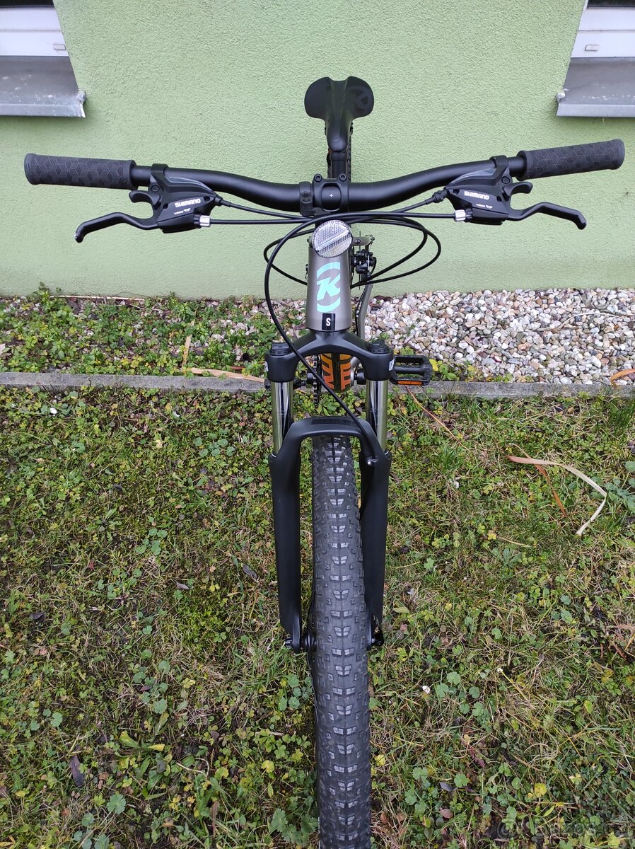 Horské kolo KONA 27.5" a další kola. - 2