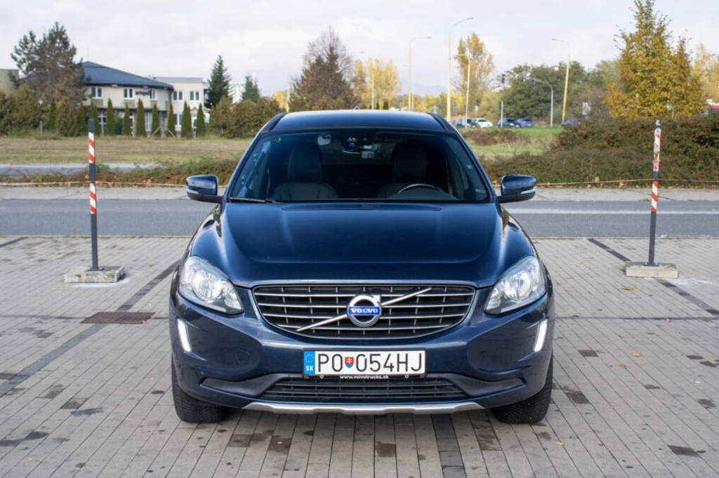 VOLVO XC60 (2015) - 2