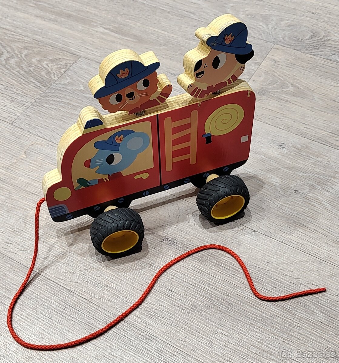 Djeco - Dřevěné hasičské auto - 2