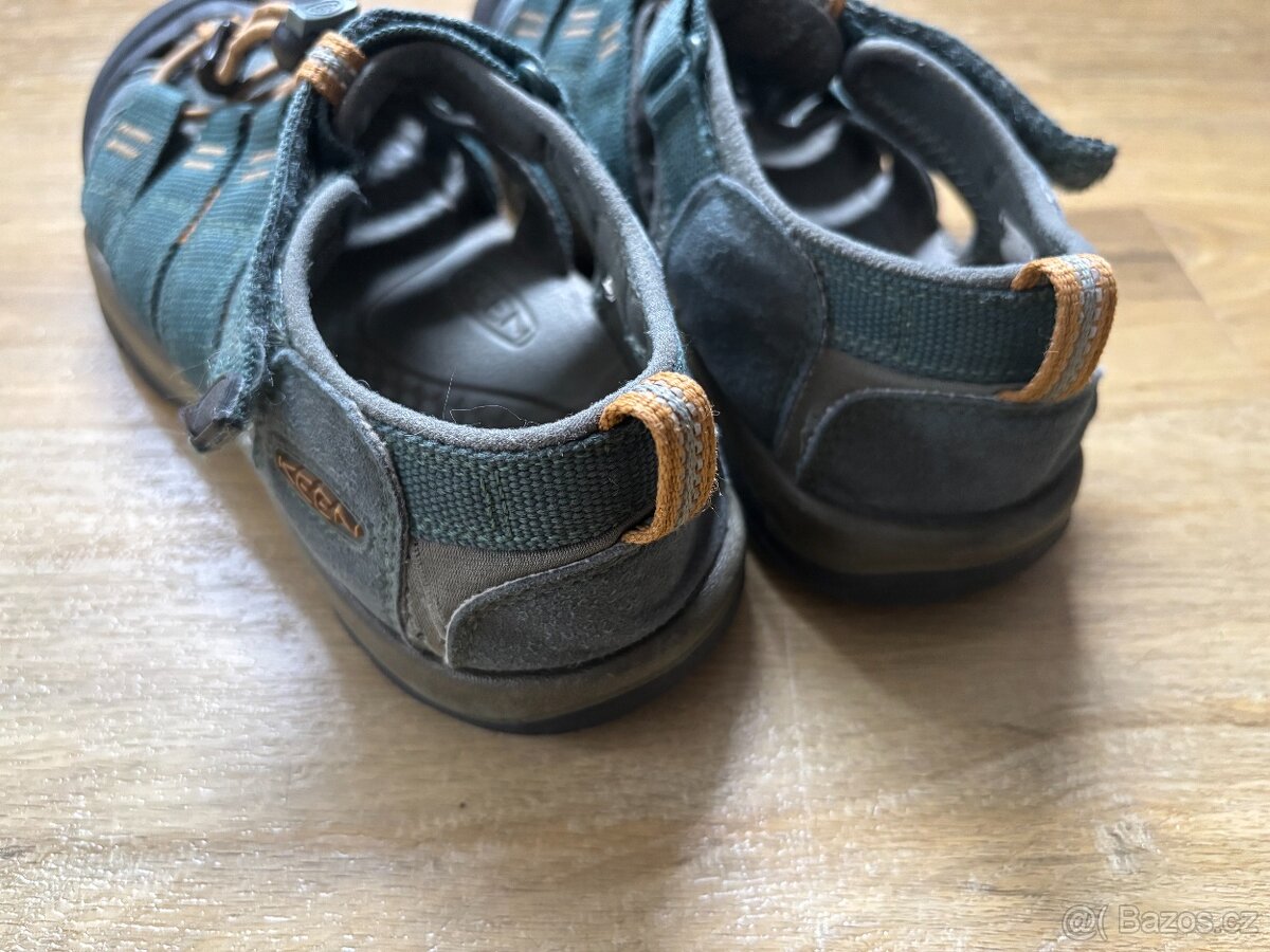 Keen sandále velikost 35 - 2