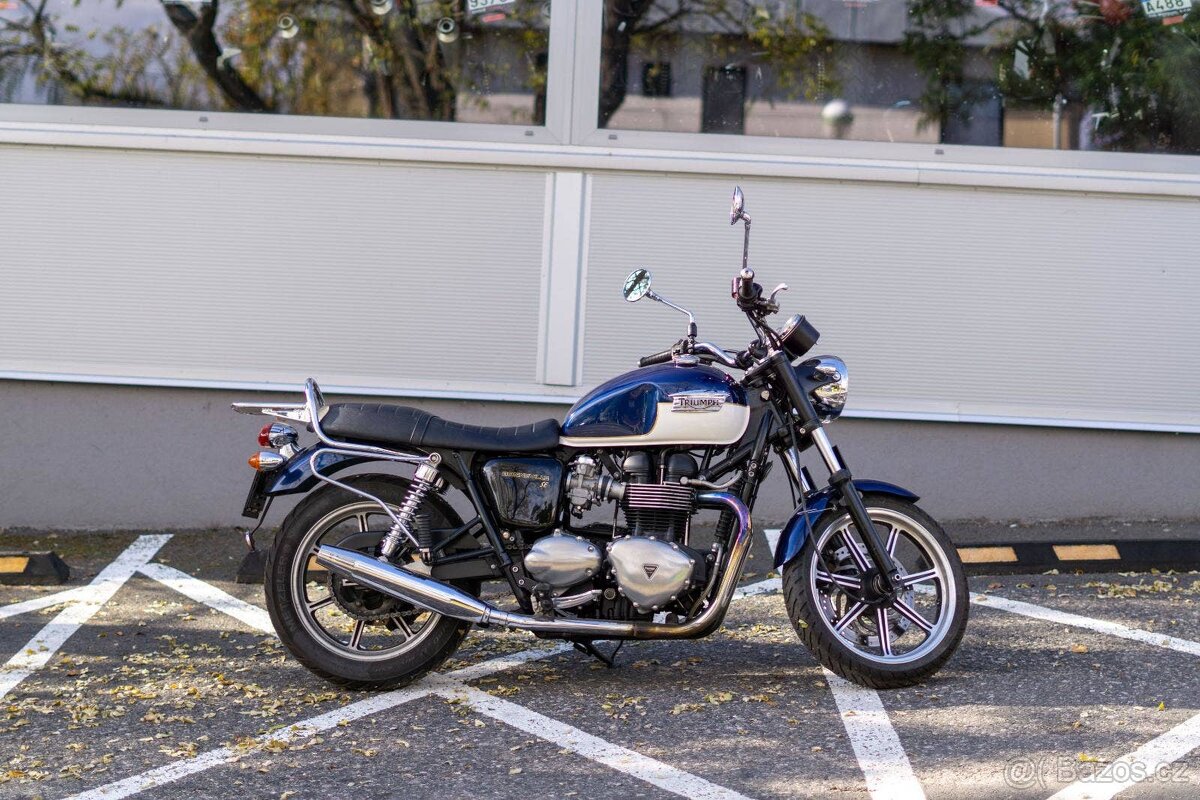 Triumph Bonneville T100 - 2