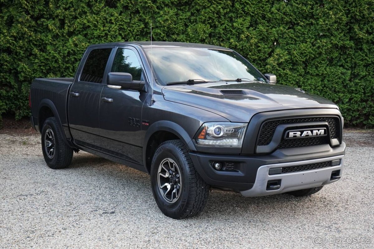 Dodge RAM 1500 5.7 HEMI V8 4x4 REBEL EDITION – TOP STAV