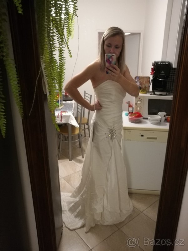 NOVÉ Taftové svatební šaty, vel. M-L - 2