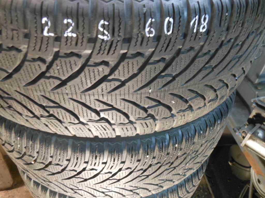 ZIMNÍ PNEU NOKIAN 225/60R18 - 2