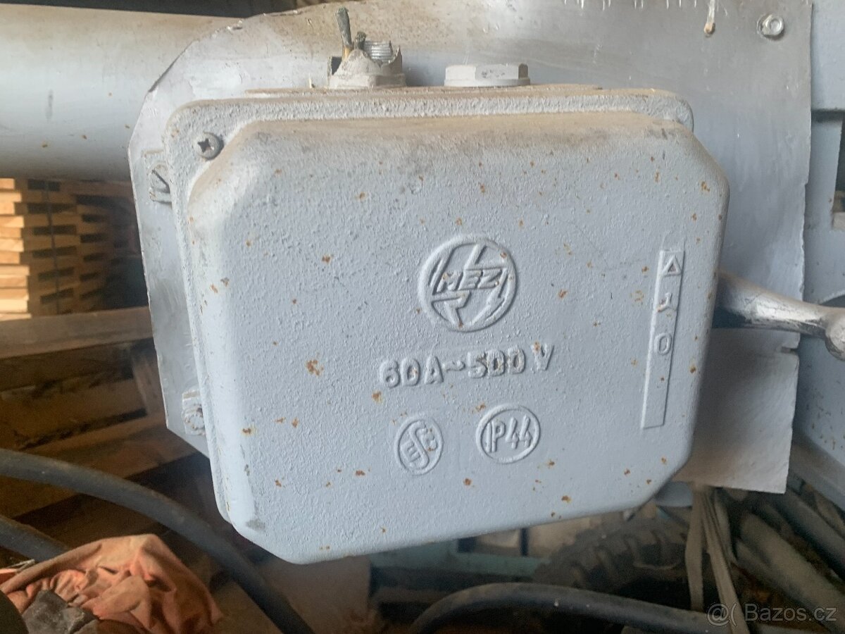 Štípačka na dřevo - 2