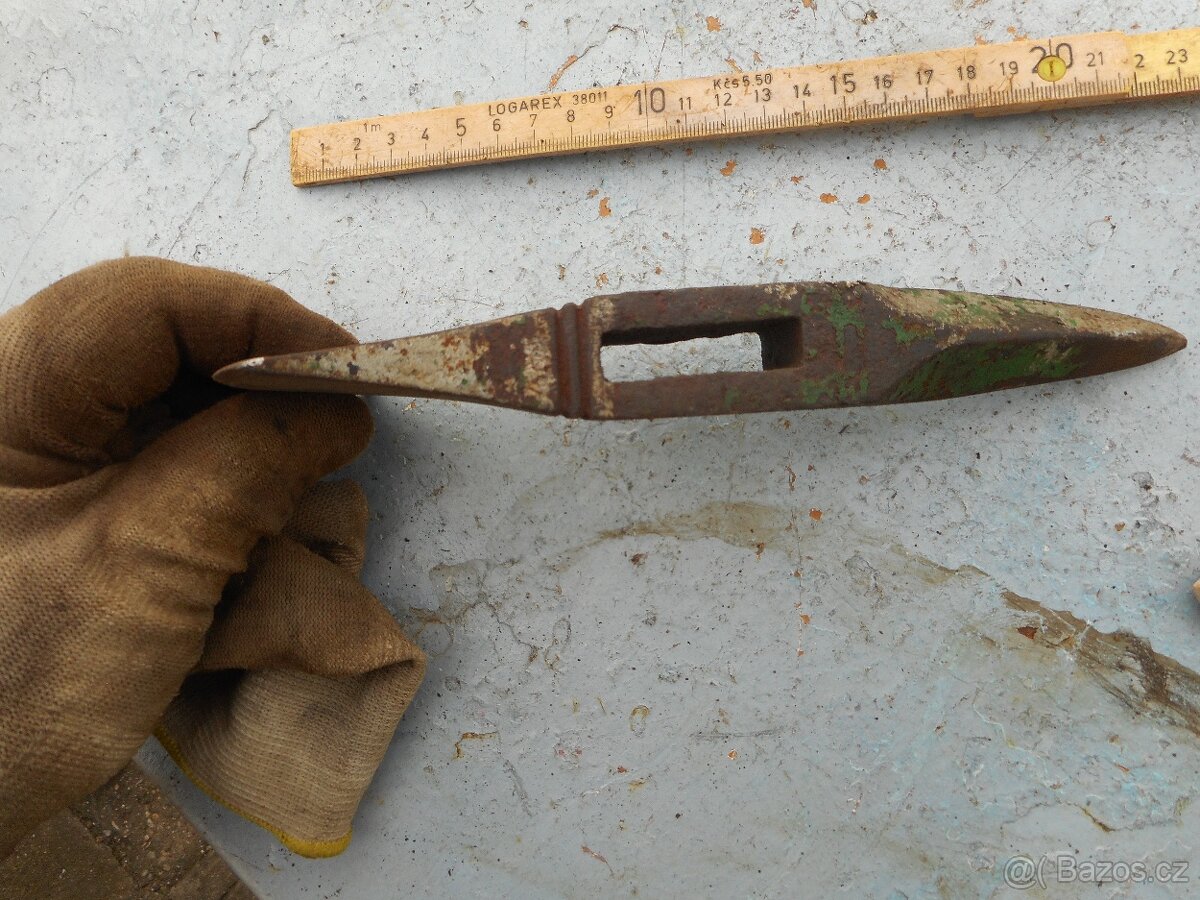 sekera hasičská historická - 2