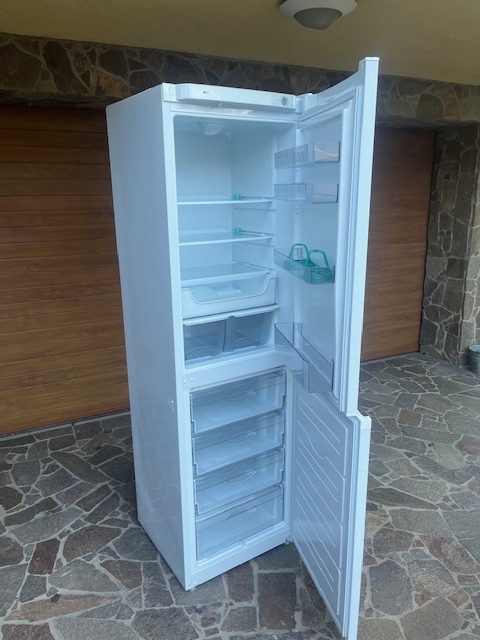 Lednice s mrazákem ROMO + Beko - 2