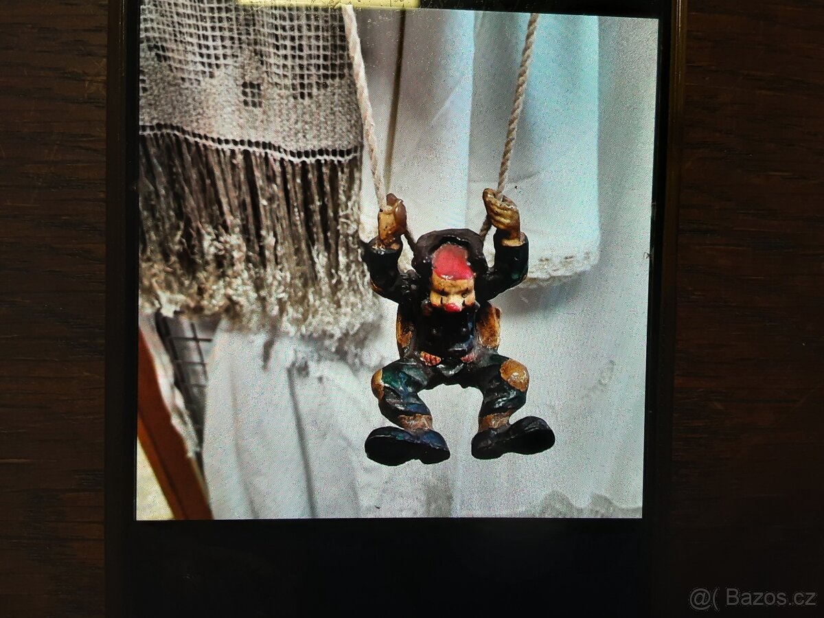 Závěsná dekorace - parašutista - 2