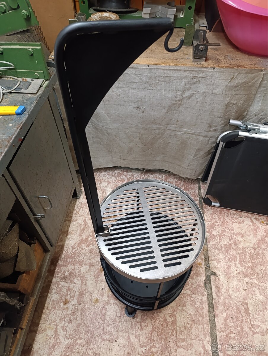 Nový gril s nerezovým roštem - 2