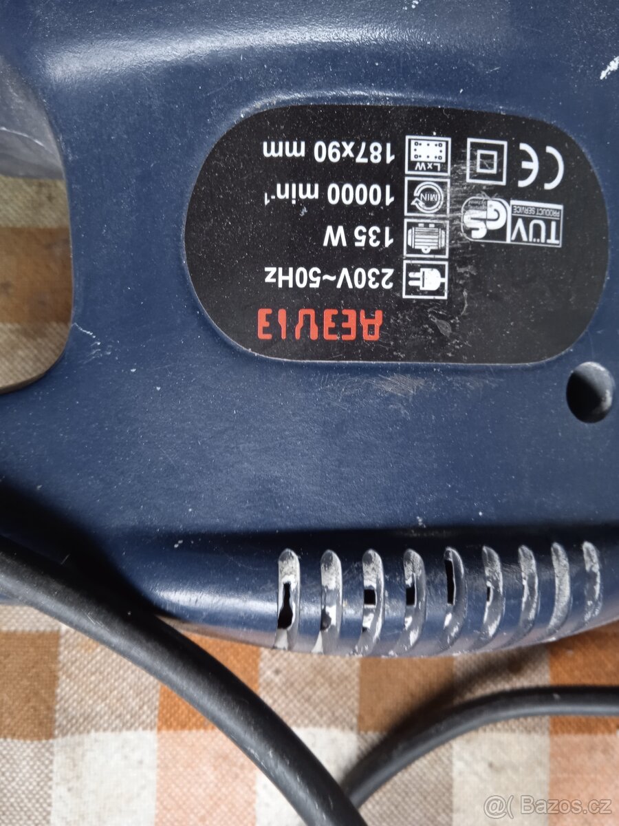 Vibrační bruska. - 2