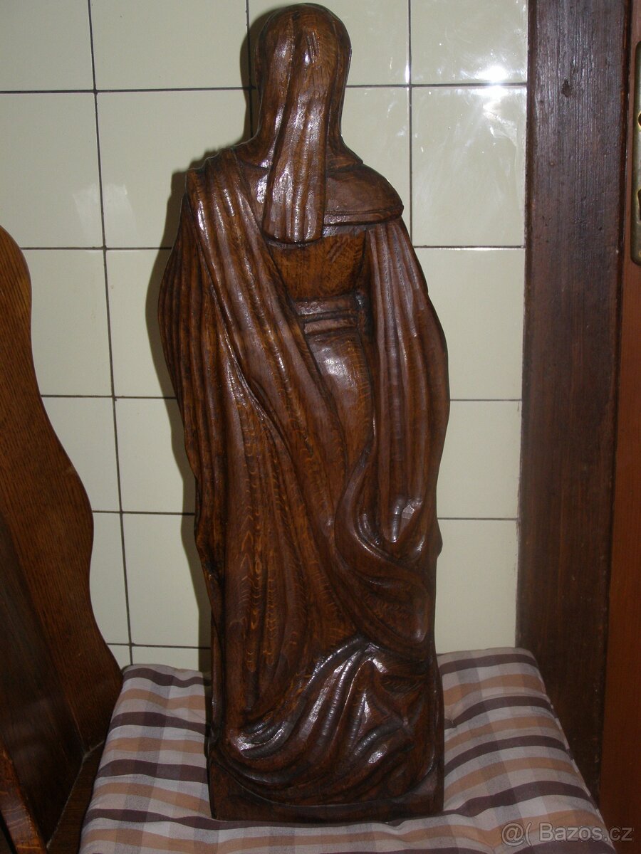Vyřezávaná socha - 2