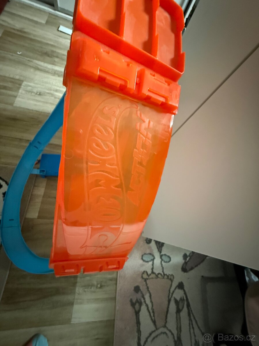 Hot Wheels masivní smyčka - 2