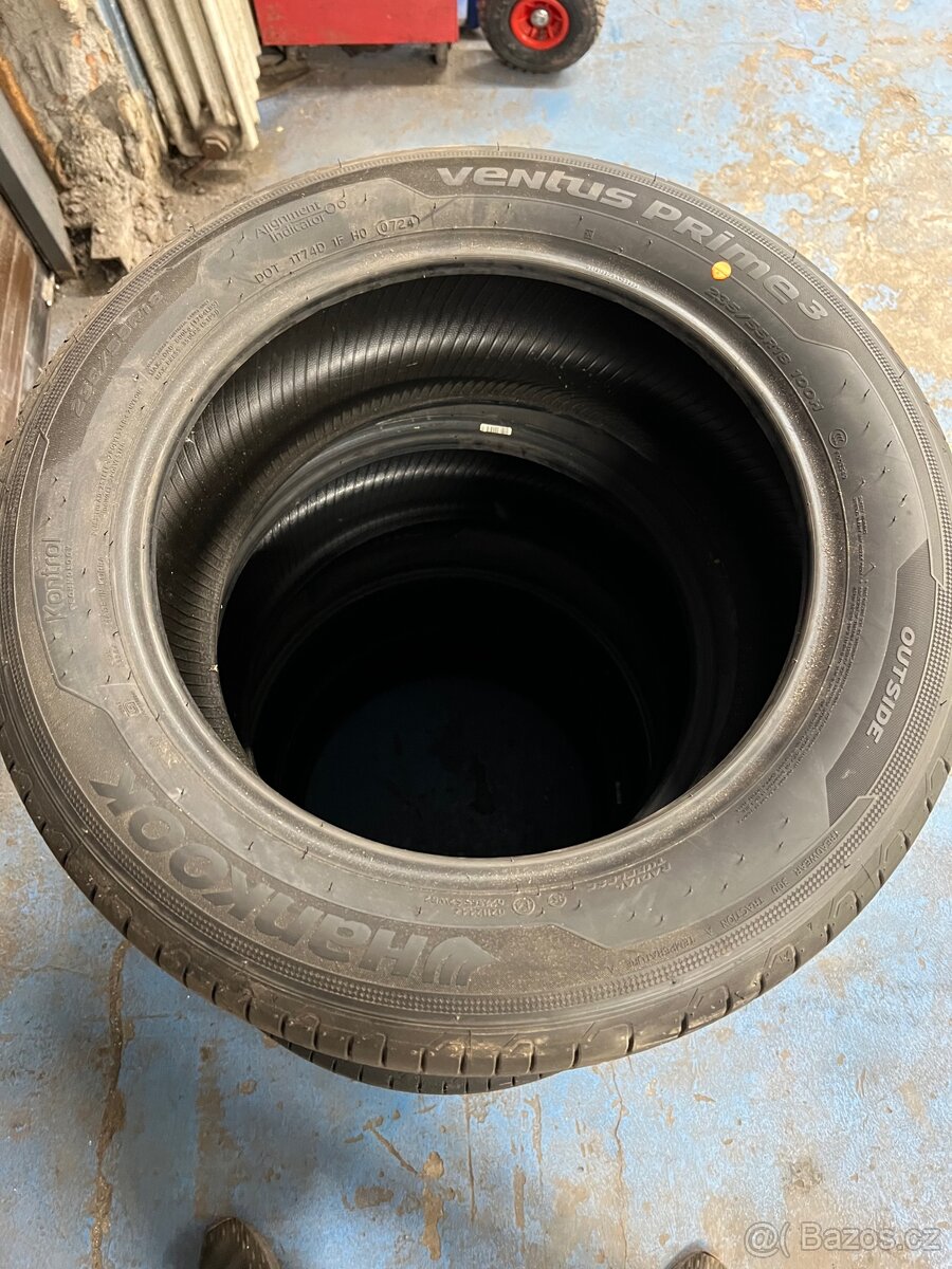 Letní pneu Hankook 235/55 R18 - 2