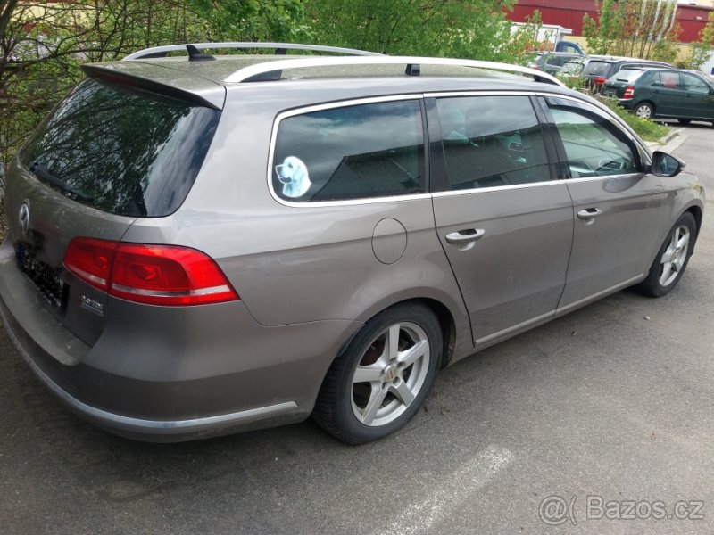 VW Passat B7 2,0tdi 103kw HIGHLINE - 2