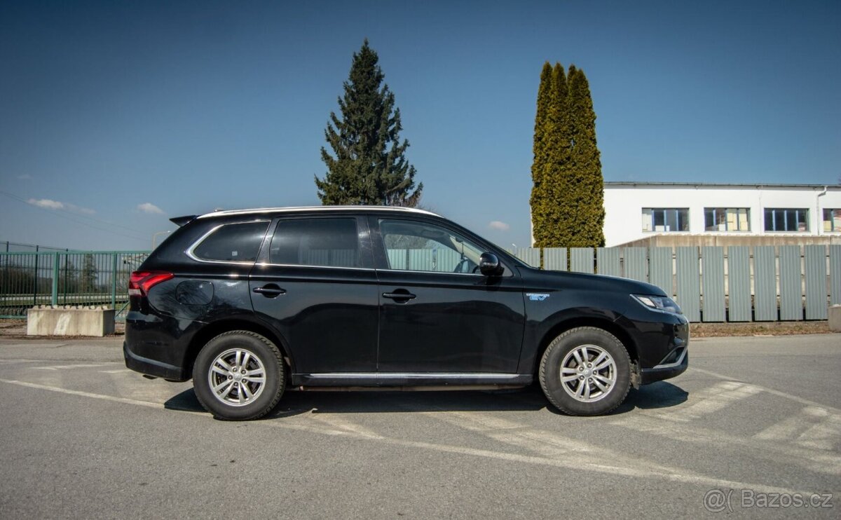 Mitsubishi Outlander PHEV 2.4 AWD - 2