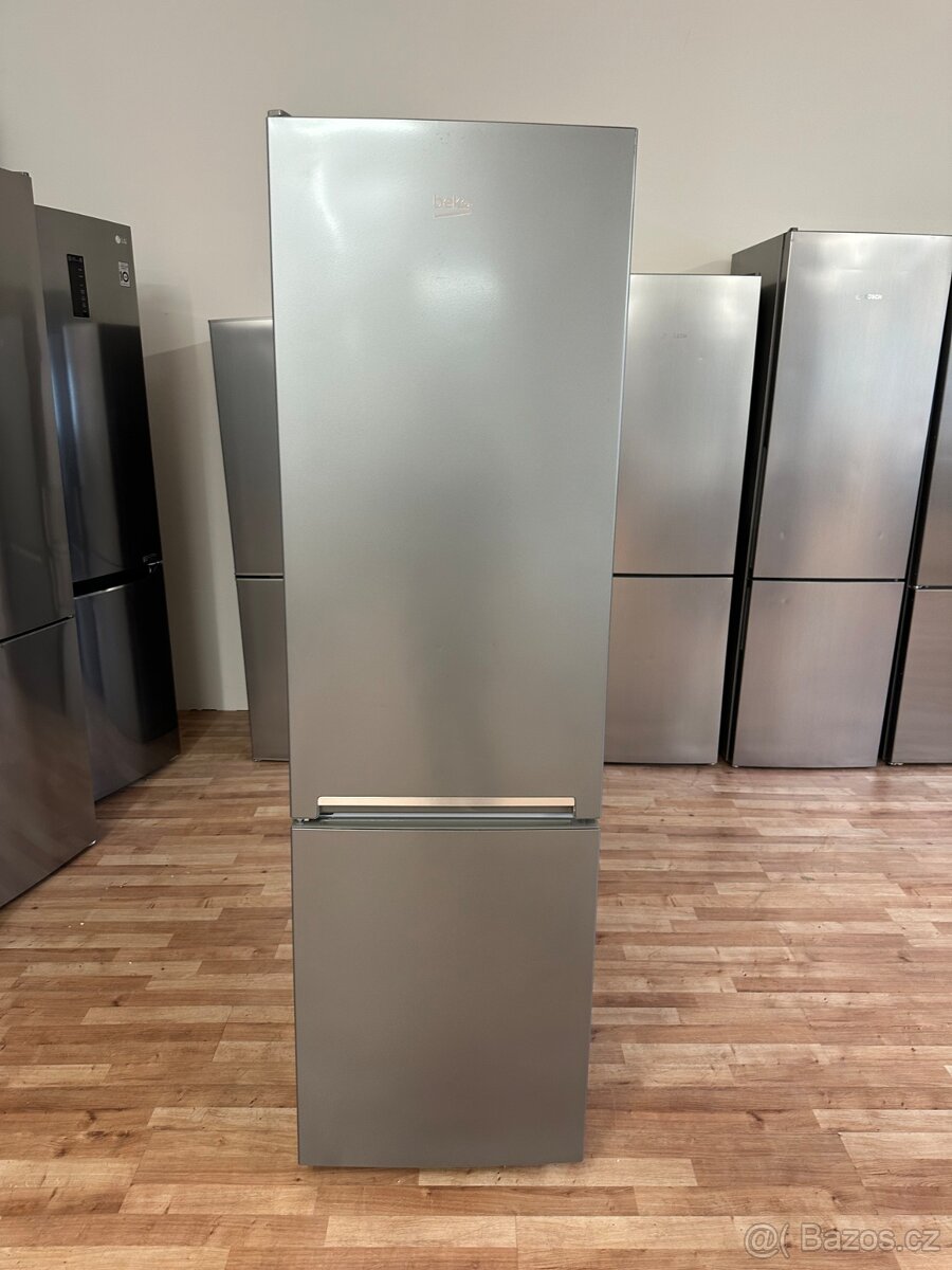 Lednice s mrazákem Beko (117) - 2