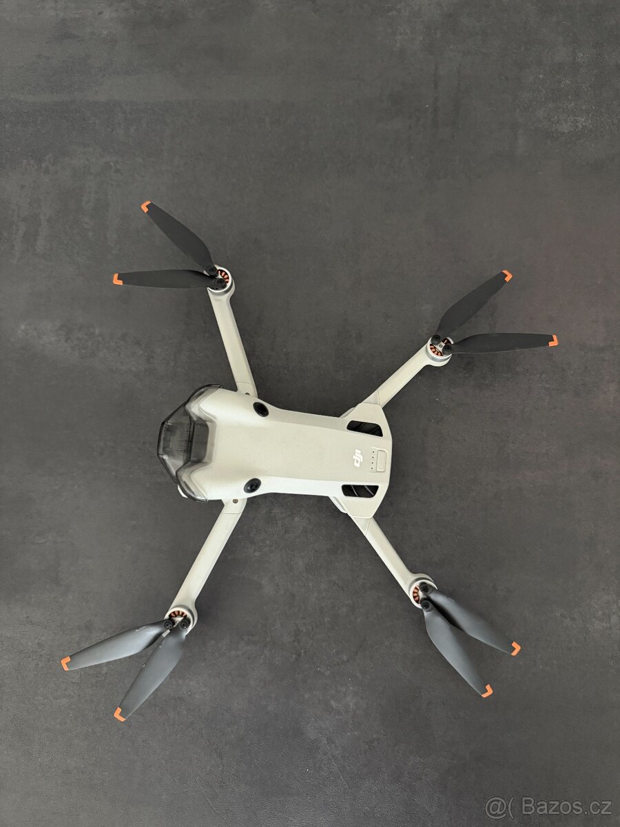 Dron DJI Mini 4 Pro - 2