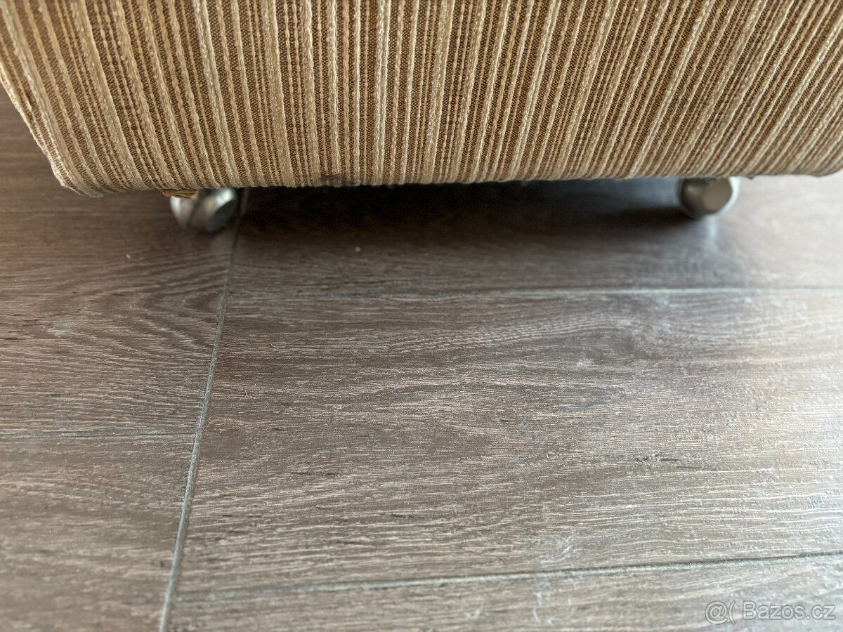 křeslo na kolečkách - 2