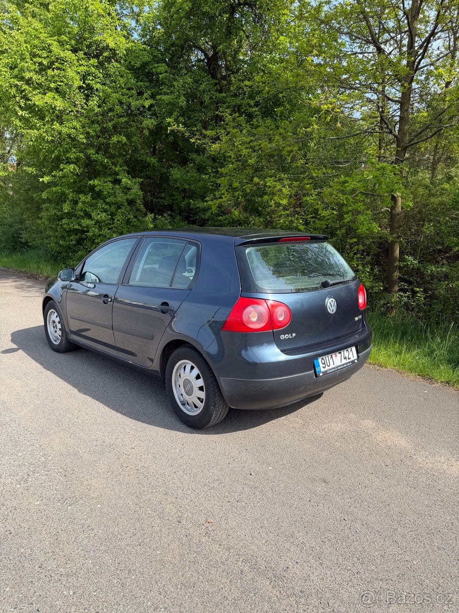 Volkswagen golf 1.6 benzín - 2
