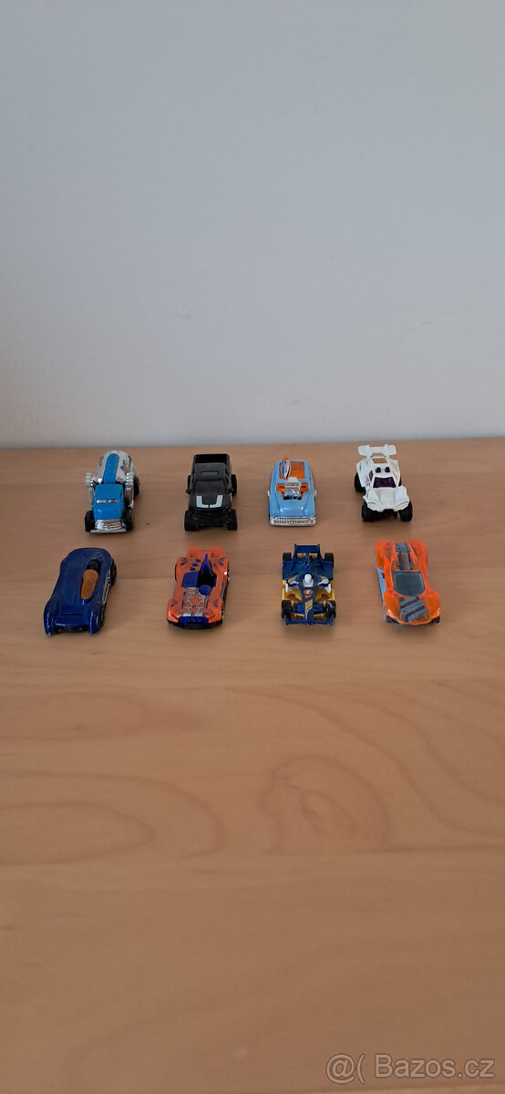 Hot Wheels autíčka - 2