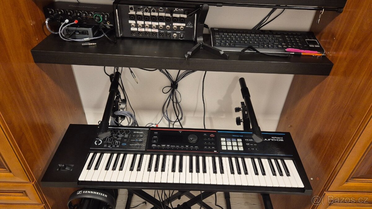Roland Juno DS-prodej,výměna - 2