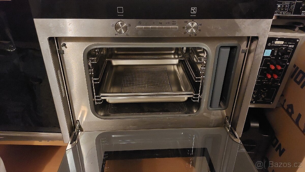 Parní vestavná trouba Siemens HB24D552 - 2