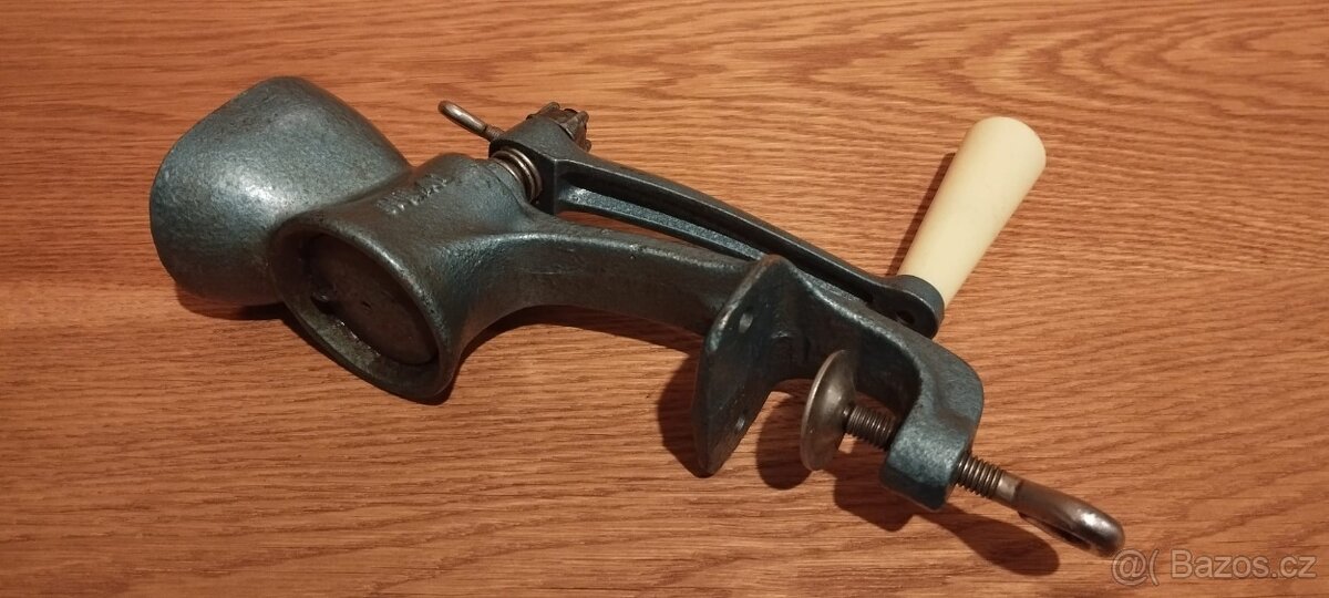 Retro starý mlýnek na mák IDEAL - Czechoslovakia - 2