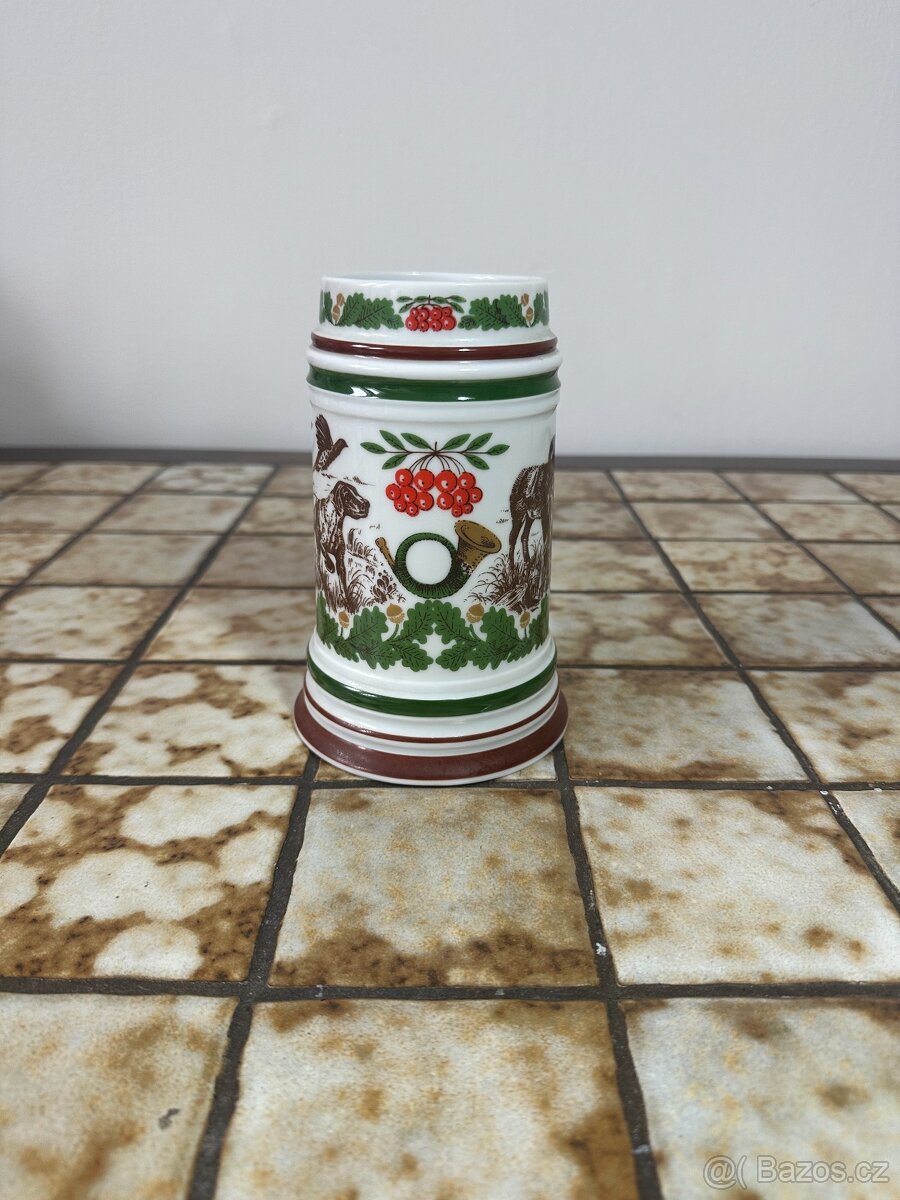 Pivní Korbel s Loveckým Motivem a Divokými Zvířaty - 2