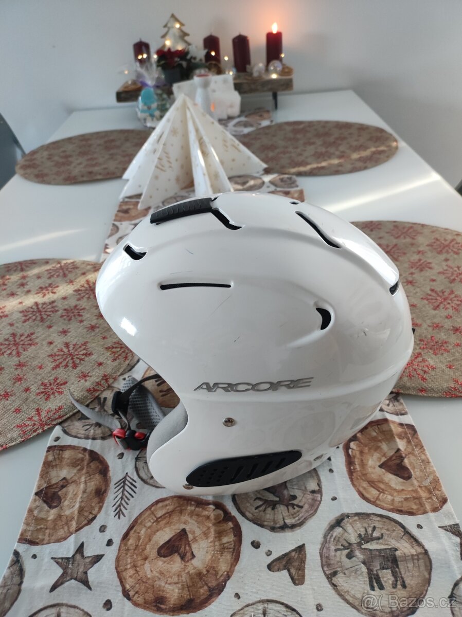Lyžařská helma - 2