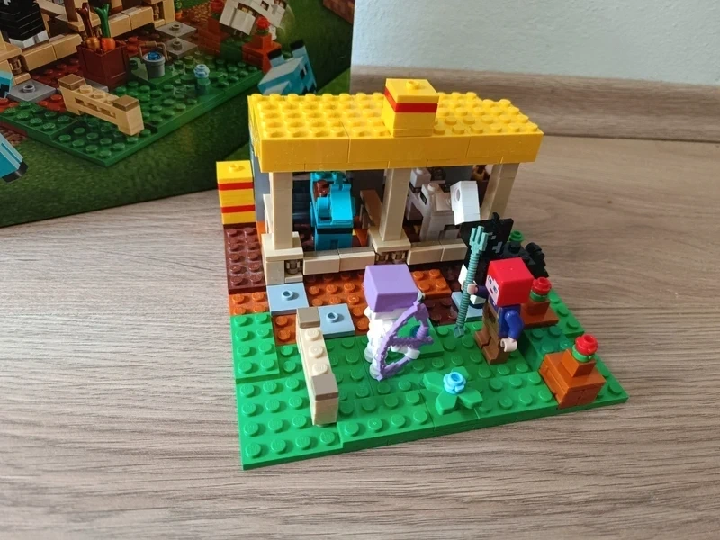 LEGO Minecraft® 21171 Koňská stáj - 2