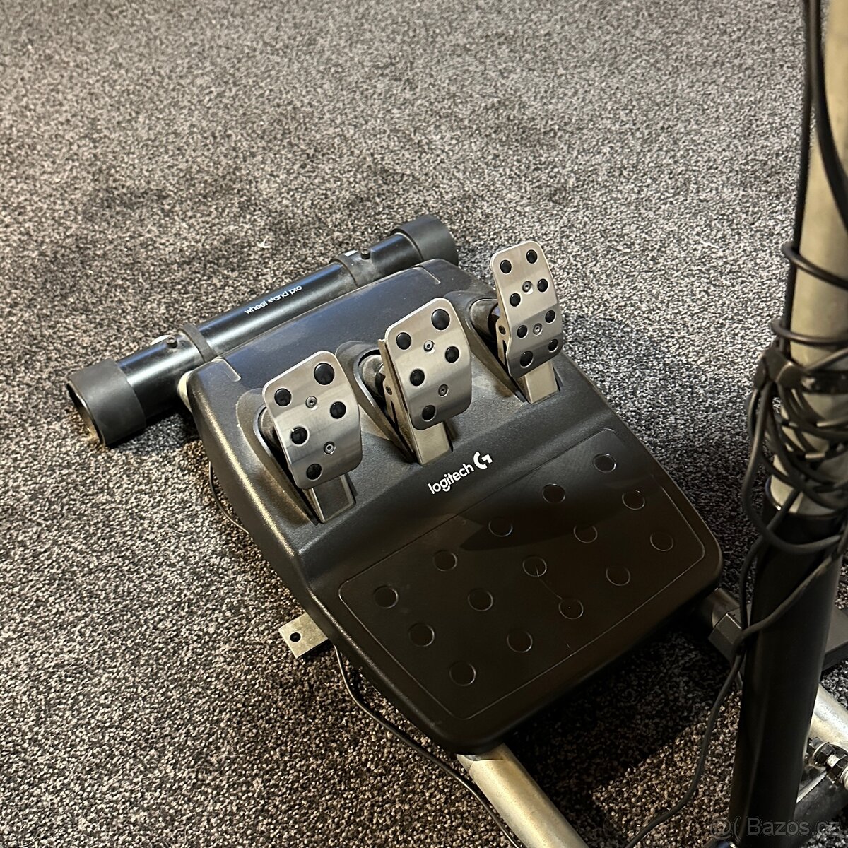 Logitech G29 + řadící páka + stojan - herní volant - 2