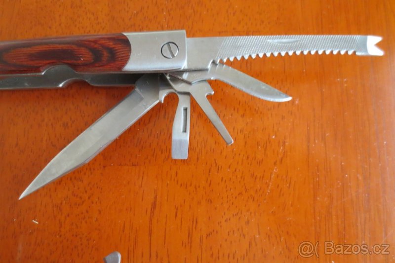 Prodám nůž s kombinací výbavy - 2