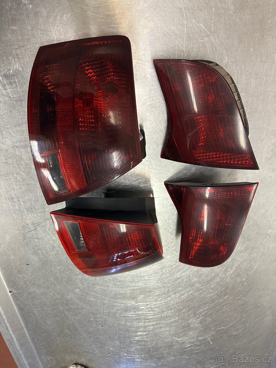 Audi A4 B7 Avant zadní světla - 2
