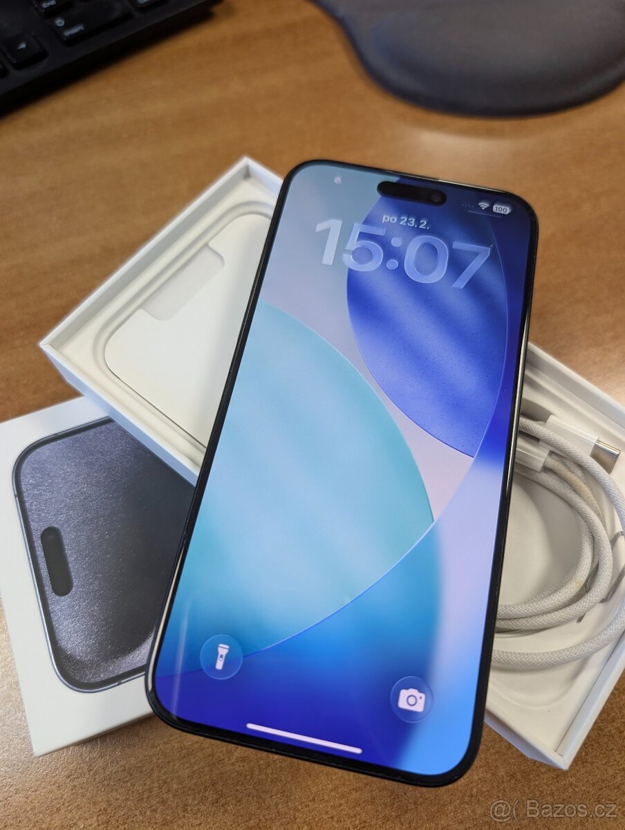 iPhone 15 Pro Max 256GB modrý titan - 2