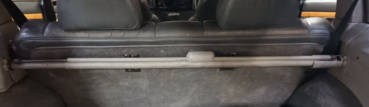 Roleta do kufru JEEP XJ - 2