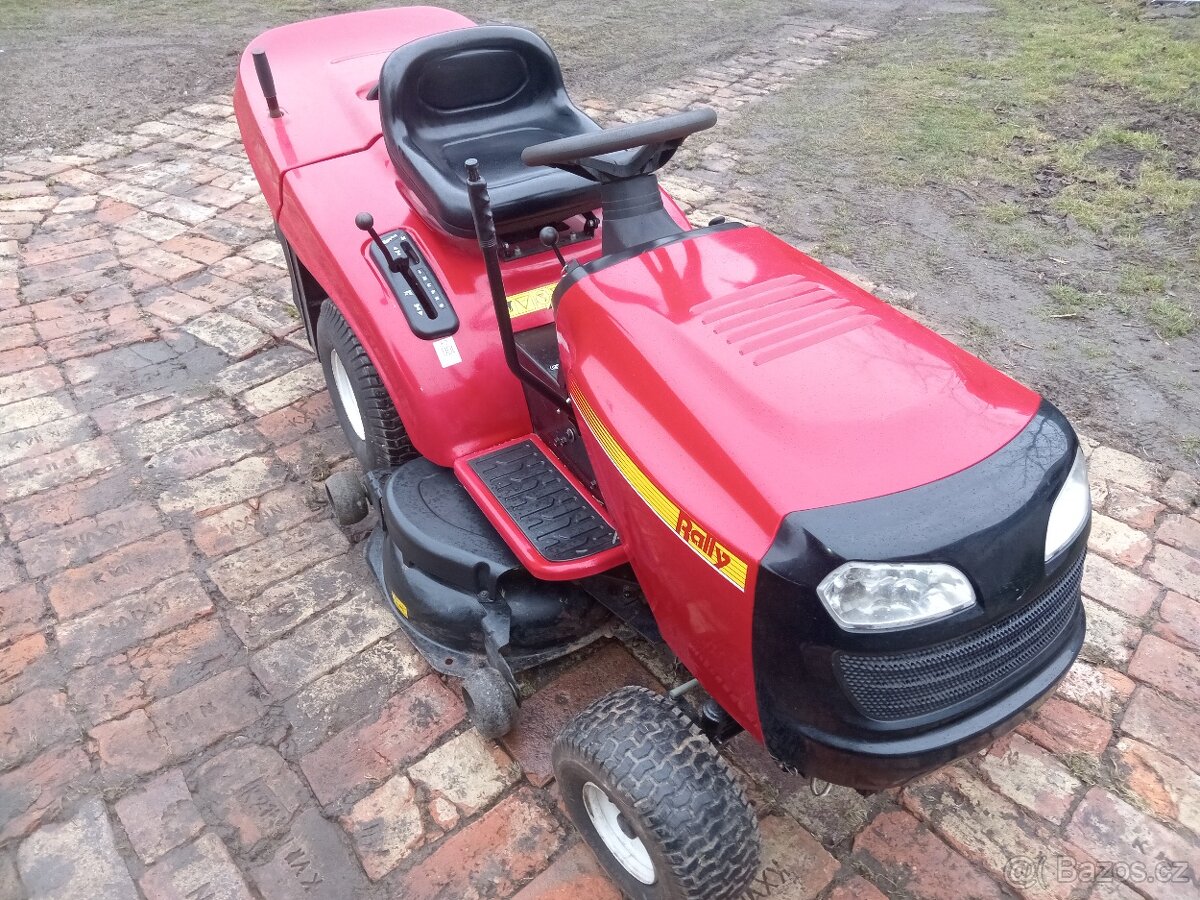 Prodám zahradní traktor - 2