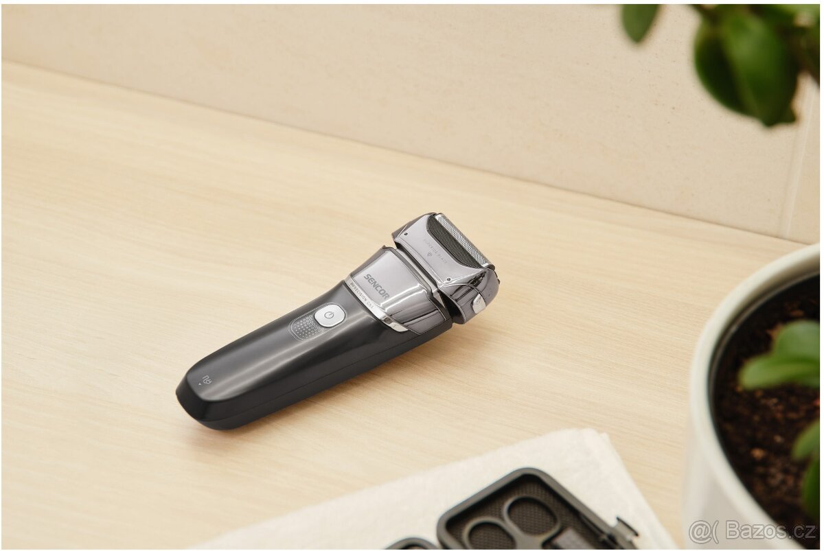 Planžetový holící strojek - 2