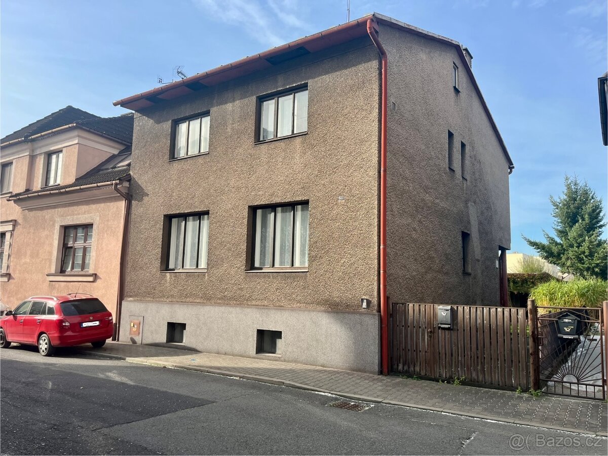 Prodej dvougeneračního domu v Třinci - 2