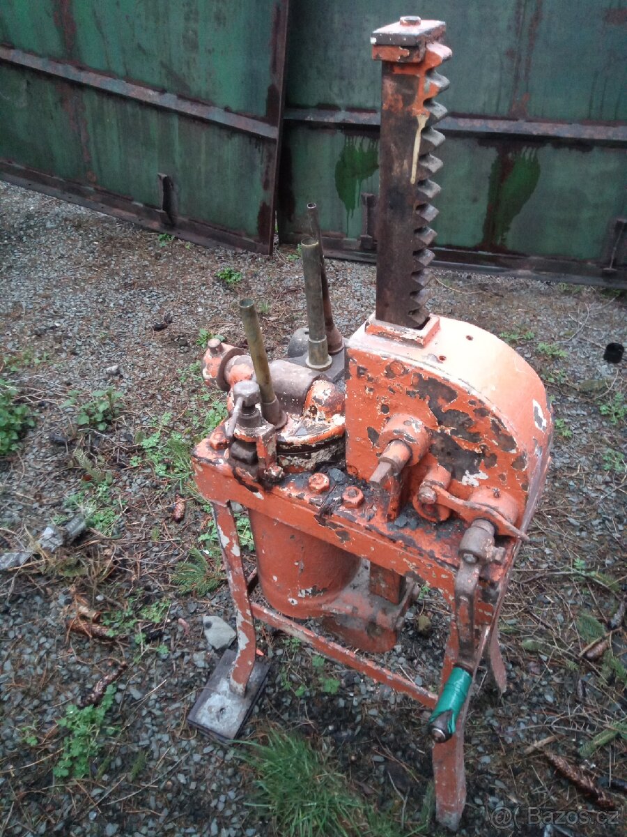 Mlýnek a plnička klobás - 2