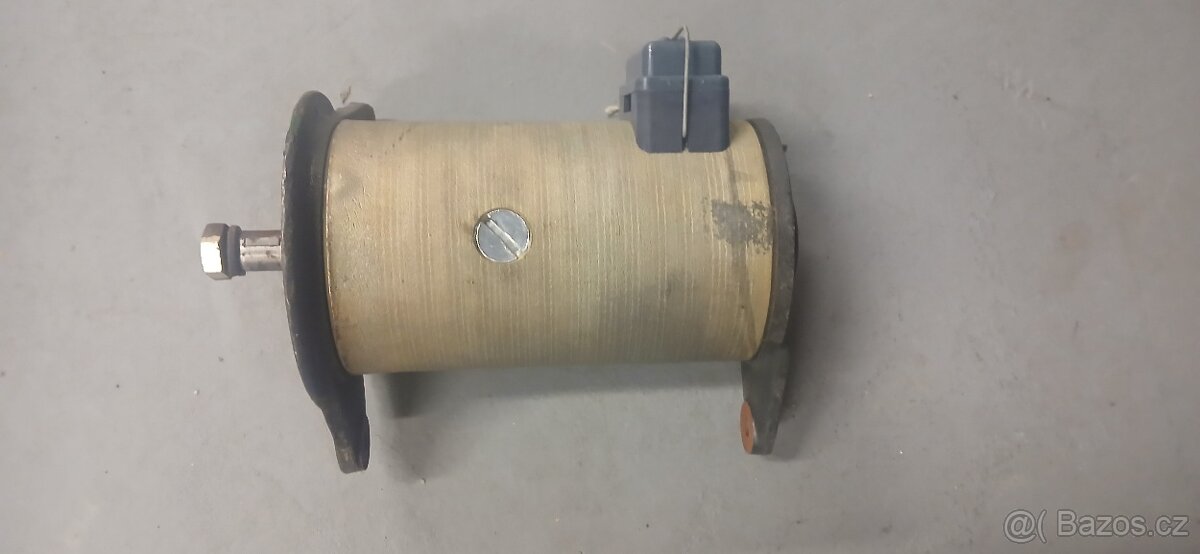 Nepoužité dynamo Trabant, Wartburg - 2