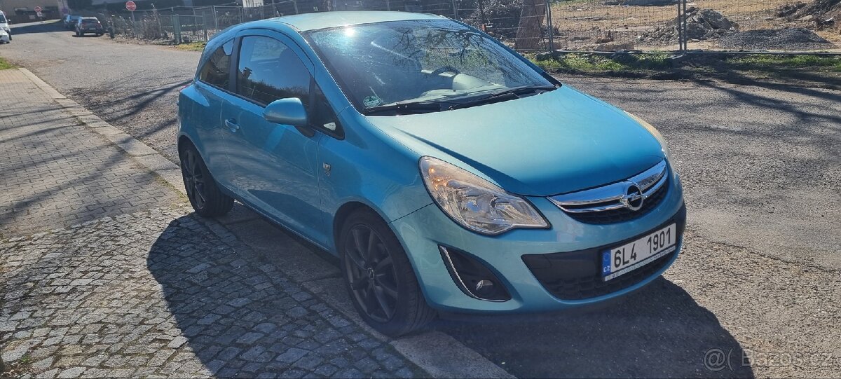 Opel Corsa 1,4i - 2