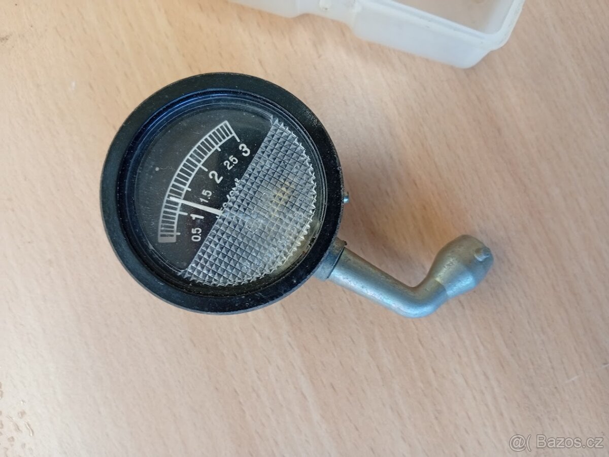 Lampička - maják SSSR + pneuměřič - 2