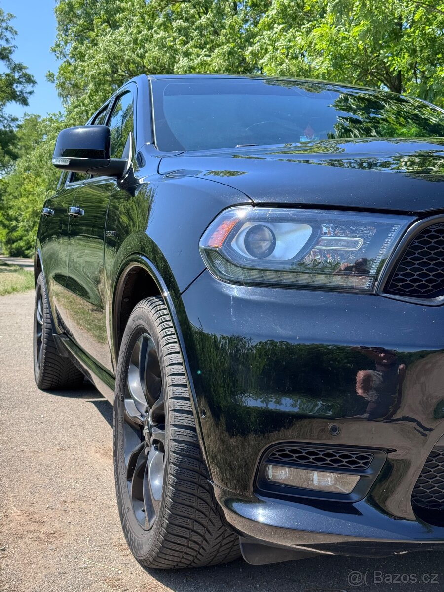 DODGE DURANGO 5.7 R/T / 6 míst / -