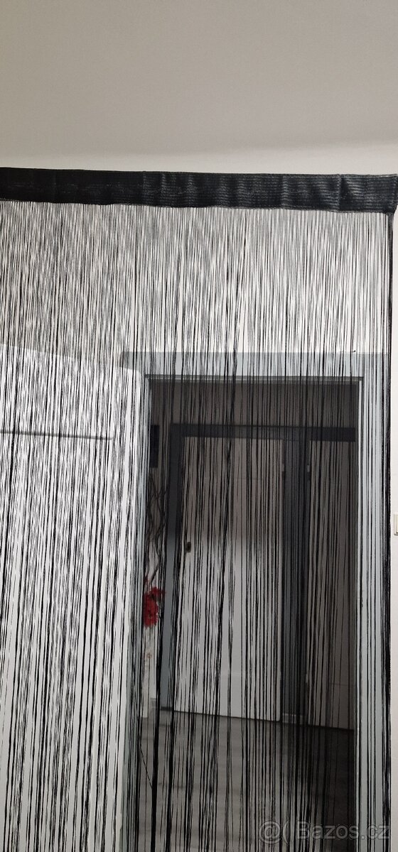 Provázková záclona černé barvy 100x250cm - 2