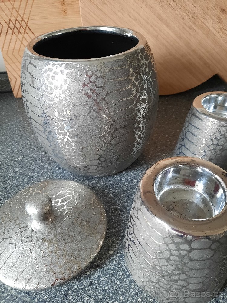 Doza a dva svicny - 2